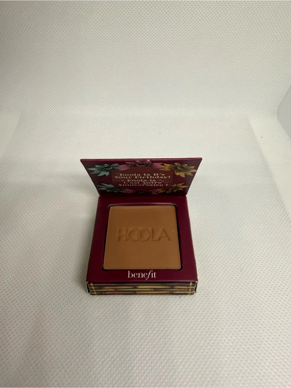 Benefit Hoola Bronzer Compact - Burgundy with Teal Logo